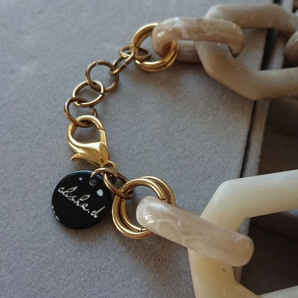 ALISHA.D Bold tri color Link Necklace - Picture 6 of 11